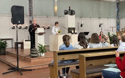 Zwei ökumenische Schuljahresanfangsgottesdienstfeiern in St. Johannes